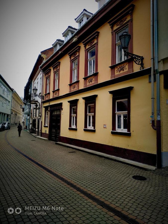 Grande Familia Apartman Eger Exterior foto